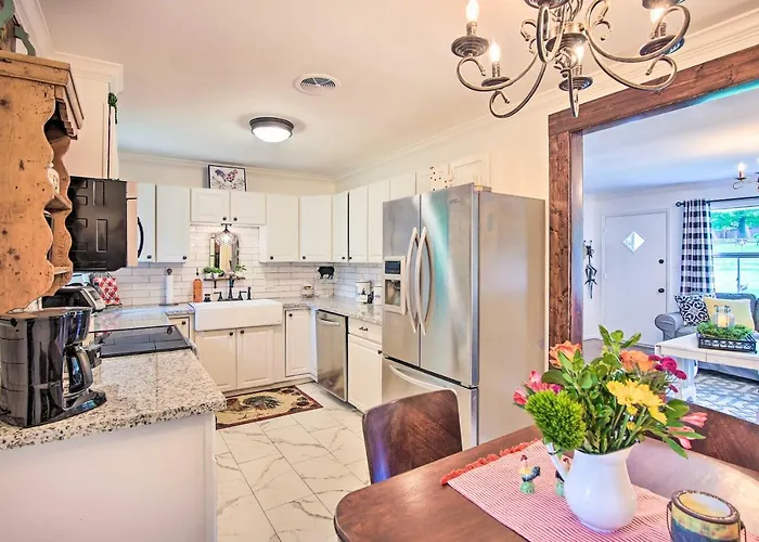 Charming Country 5 Mi To Downtown Tulsa! Tulsa