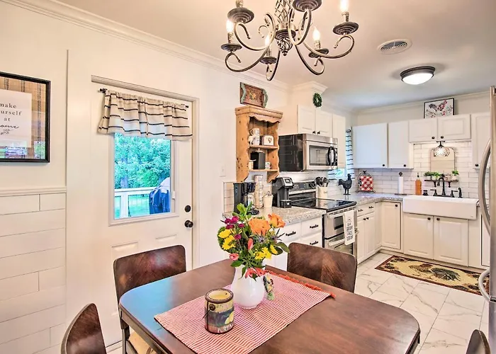 Charming Country 5 Mi To Downtown Tulsa! *
